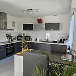 וילה Maison Tres Bien Equipee Avec Piscine Et Au Calme בורג-אן-ברס