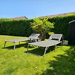 וילה Maison Tres Bien Equipee Avec Piscine Et Au Calme בורג-אן-ברס