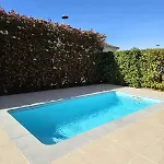 Maison Tres Bien Equipee Avec Piscine Et Au Calme וילה בורג-אן-ברס